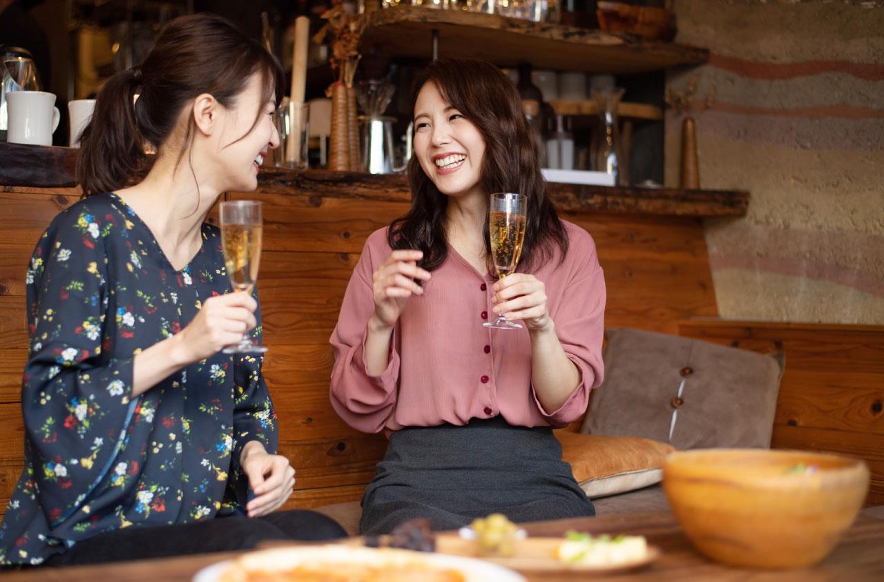 安城市でバーなら、歌い放題・飲み放題の深夜営業《BAR Desir》へ。記念日などの大切な時間にも